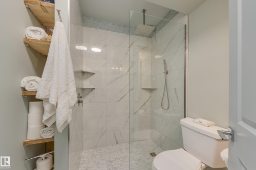 3721 Parker Court, Edmonton, AB - Indoor Photo Showing Bathroom