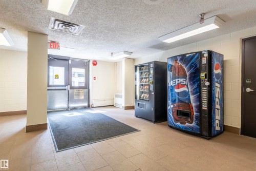 1809 10149 Saskatchewan Drive, Edmonton, AB - Indoor Photo Showing Other Room