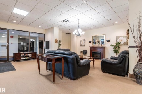 1809 10149 Saskatchewan Drive, Edmonton, AB - Indoor Photo Showing Other Room