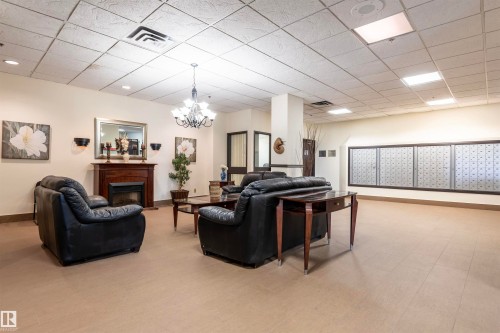 1809 10149 Saskatchewan Drive, Edmonton, AB - Indoor