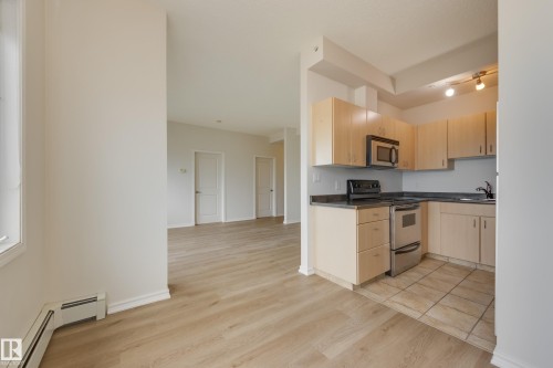2506 10180 104 Street, Edmonton, AB - Indoor Photo Showing Kitchen