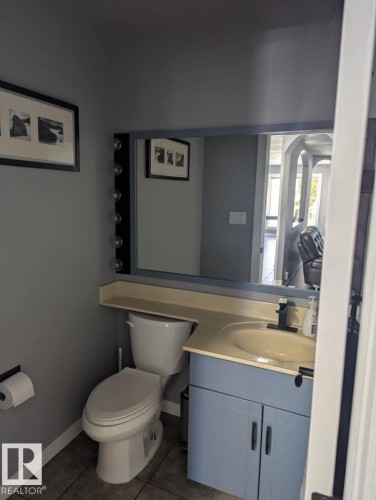 11019 10 Avenue, Edmonton, AB - Indoor Photo Showing Bathroom