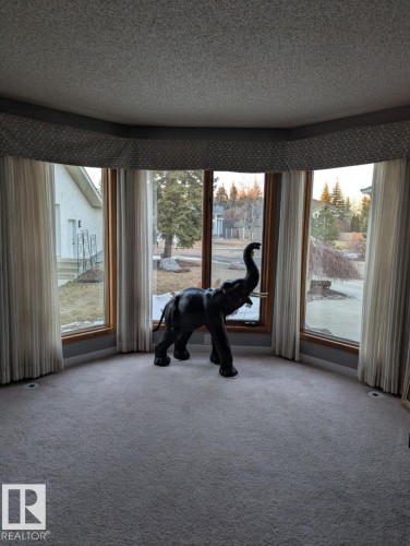 11019 10 Avenue, Edmonton, AB - Indoor