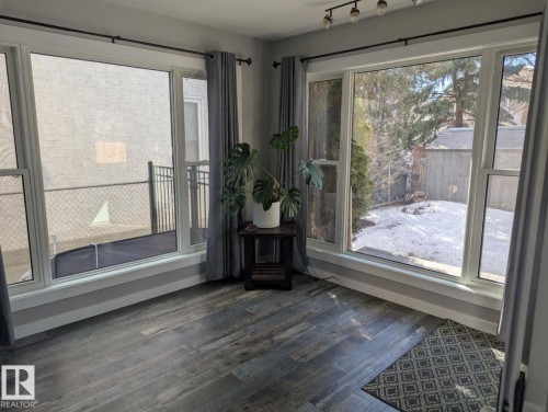 11019 10 Avenue, Edmonton, AB - Indoor Photo Showing Other Room