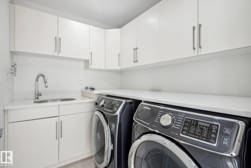 3811 Kidd Bay, Edmonton, AB - Indoor Photo Showing Laundry Room