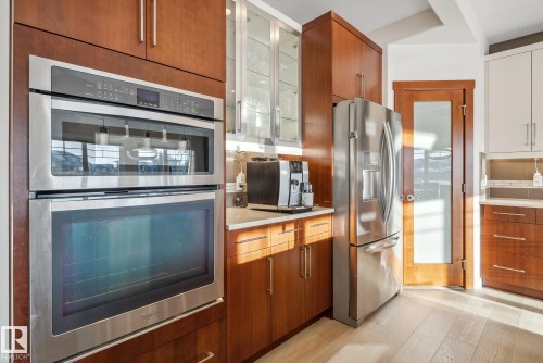 3811 Kidd Bay, Edmonton, AB - Indoor Photo Showing Kitchen