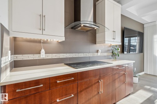 3811 Kidd Bay, Edmonton, AB - Indoor Photo Showing Kitchen