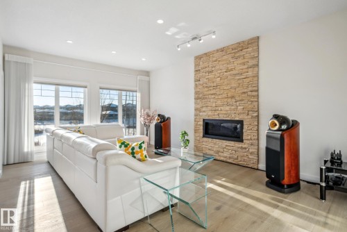 3811 Kidd Bay, Edmonton, AB - Indoor Photo Showing Living Room With Fireplace