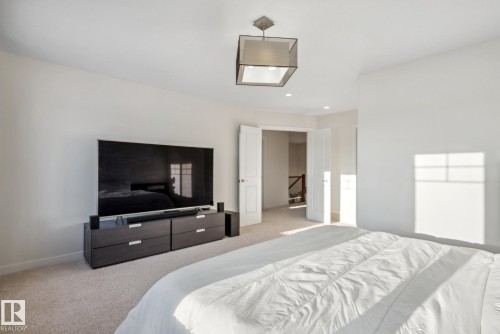 3811 Kidd Bay, Edmonton, AB - Indoor Photo Showing Bedroom