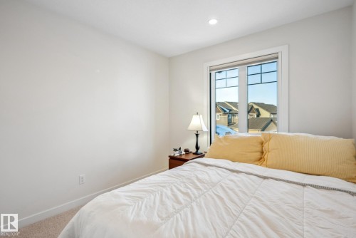 3811 Kidd Bay, Edmonton, AB - Indoor Photo Showing Bedroom