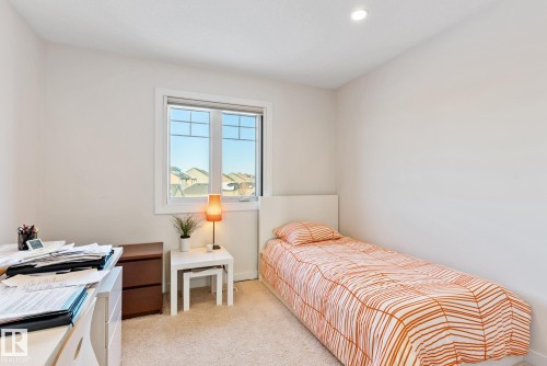 3811 Kidd Bay, Edmonton, AB - Indoor Photo Showing Bedroom