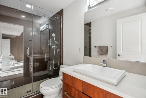 3811 Kidd Bay, Edmonton, AB - Indoor Photo Showing Bathroom