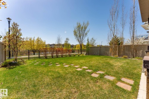 3811 Kidd Bay, Edmonton, AB - Outdoor With Backyard