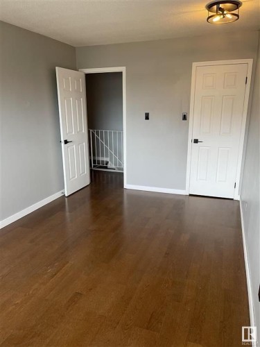 11 11219 103A Avenue, Edmonton, AB - Indoor Photo Showing Other Room