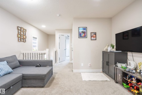 1767 26A Street, Edmonton, AB - Indoor Photo Showing Living Room