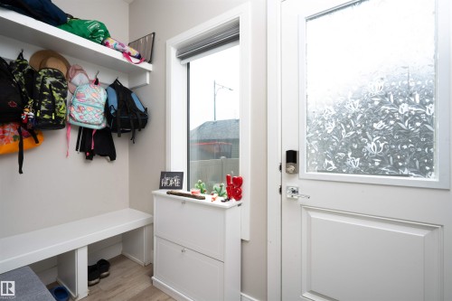 1767 26A Street, Edmonton, AB - Indoor