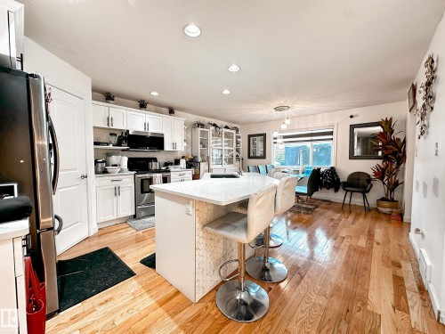 223 61 Street, Edmonton, AB - Indoor