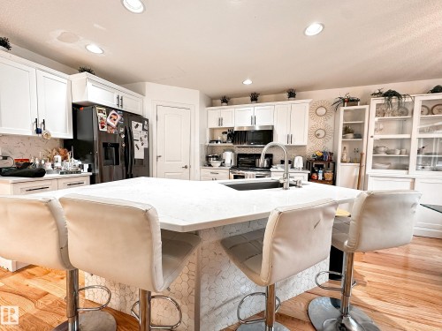 223 61 Street, Edmonton, AB - Indoor