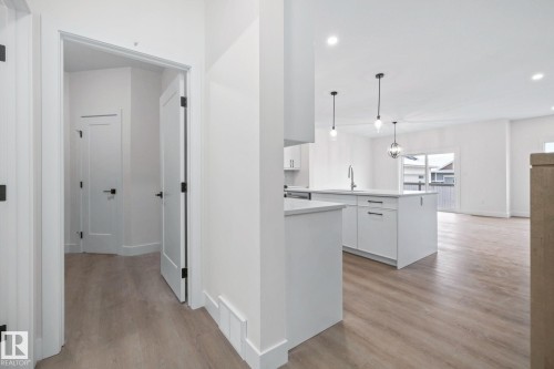 9628 89A Street, Morinville, AB - Indoor