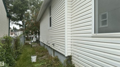 11537 81 Street, Edmonton, AB - Outdoor