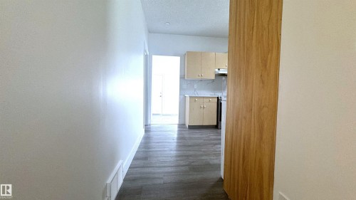 11537 81 Street, Edmonton, AB - Indoor