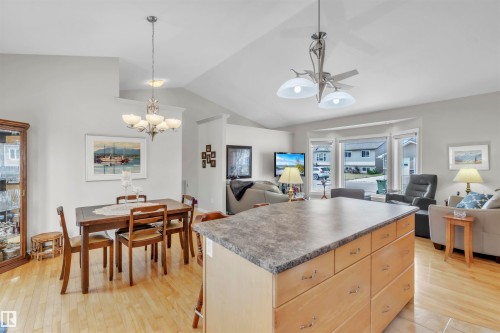 3813 45 Avenue, Bonnyville Town, AB - Indoor Photo Showing Dining Room