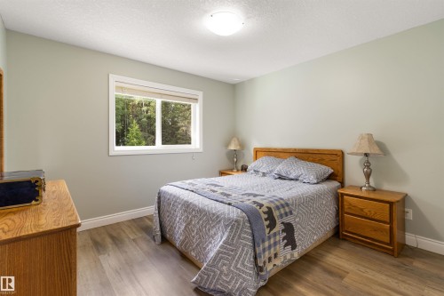 8432 Twp Road 502, Rural Brazeau County, AB - Indoor Photo Showing Bedroom