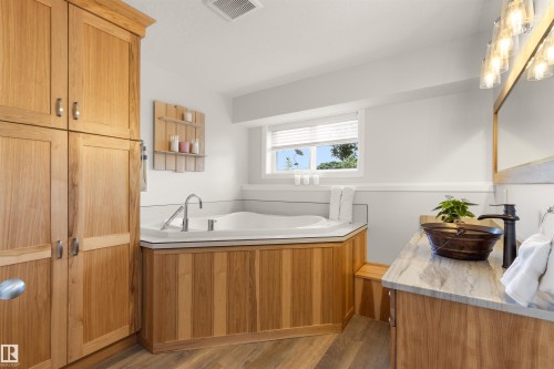 8432 Twp Road 502, Rural Brazeau County, AB - Indoor Photo Showing Bathroom