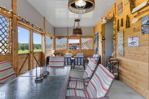 8432 Twp Road 502, Rural Brazeau County, AB - Indoor Photo Showing Other Room