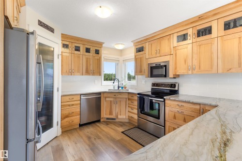 8432 Twp Road 502, Rural Brazeau County, AB - Indoor Photo Showing Kitchen With Stainless Steel Kitchen