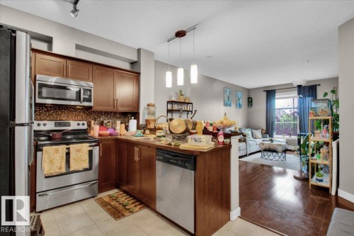 315 2584 Anderson Way, Edmonton, AB - Indoor Photo Showing Kitchen