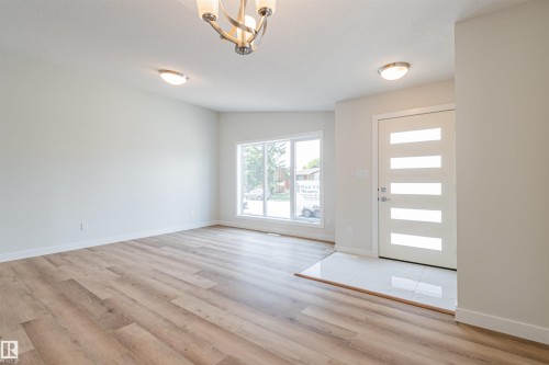 12125 88 Street, Edmonton, AB - Indoor Photo Showing Other Room