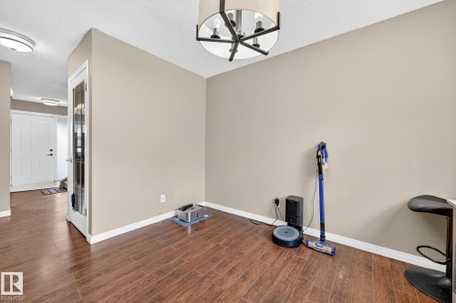 11005 162A Avenue, Edmonton, AB - Indoor