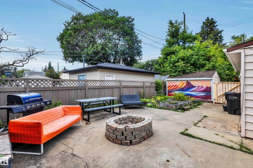 9516 63 Avenue, Edmonton, AB - Outdoor With Exterior