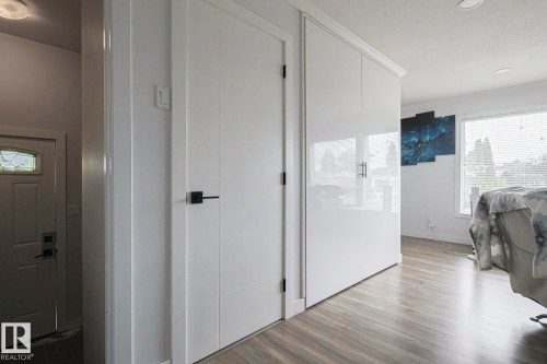 6224 136 Avenue, Edmonton, AB - Indoor Photo Showing Other Room
