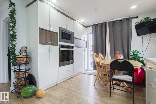 6224 136 Avenue, Edmonton, AB - Indoor