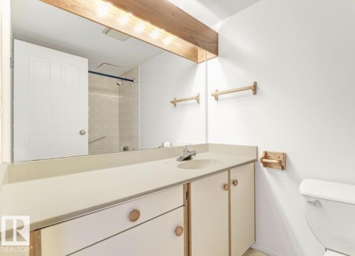 501 8340 Jasper Avenue, Edmonton, AB - Indoor Photo Showing Bathroom