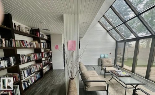 501 8340 Jasper Avenue, Edmonton, AB - Indoor Photo Showing Other Room