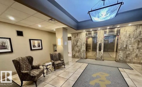 501 8340 Jasper Avenue, Edmonton, AB - Indoor