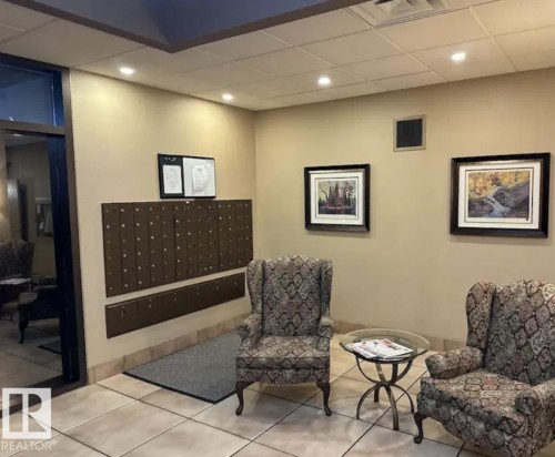 501 8340 Jasper Avenue, Edmonton, AB - Indoor