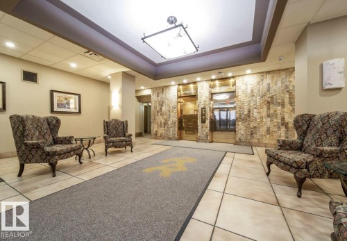 501 8340 Jasper Avenue, Edmonton, AB - Indoor