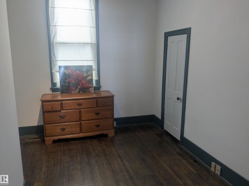 8416 104 Street, Edmonton, AB - Indoor Photo Showing Other Room