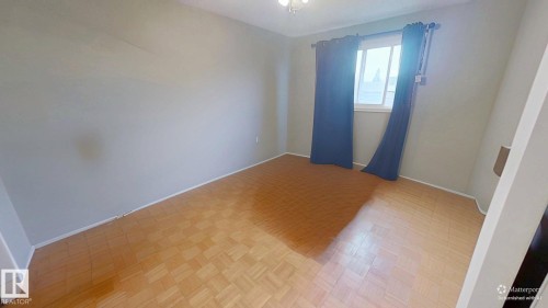 4904 19 Avenue, Edmonton, AB - Indoor Photo Showing Other Room