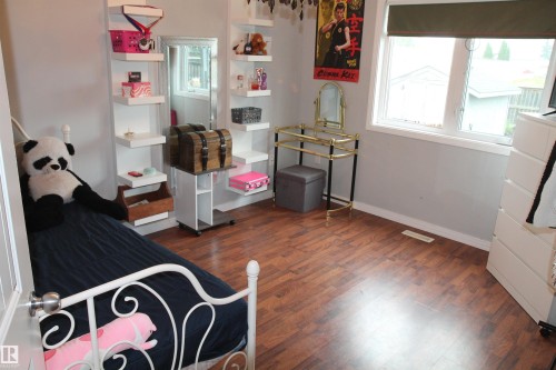 5206 54A Street, Elk Point, AB - Indoor