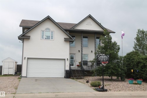 5206 54 A Ave Elk Point - 5206 54A Street, Elk Point, AB - Outdoor With Facade
