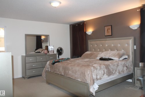 5206 54A Street, Elk Point, AB - Indoor Photo Showing Bedroom