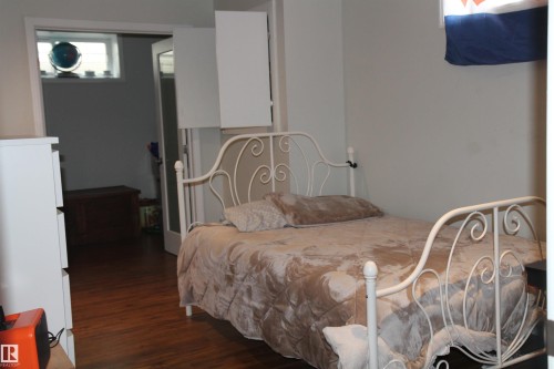 5206 54A Street, Elk Point, AB - Indoor Photo Showing Bedroom