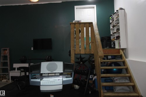 5206 54A Street, Elk Point, AB - Indoor