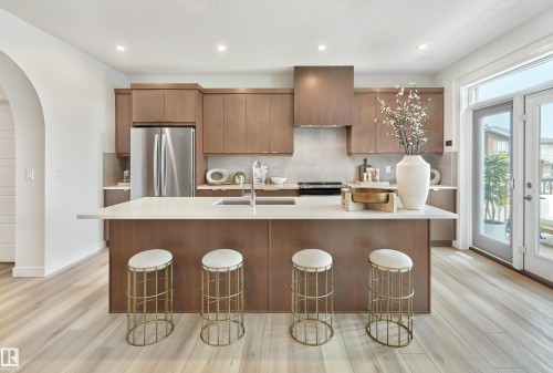 2131 194 Street, Edmonton, AB - Indoor Photo Showing Kitchen With Stainless Steel Kitchen With Upgraded Kitchen