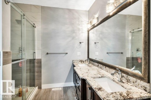 1339 Adamson Drive, Edmonton, AB - Indoor Photo Showing Bathroom